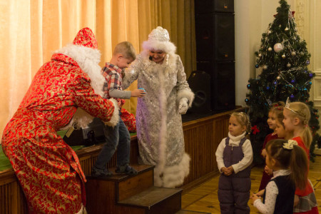 Театр "Глас" в Доме журналиста начинает новогодние торжества!